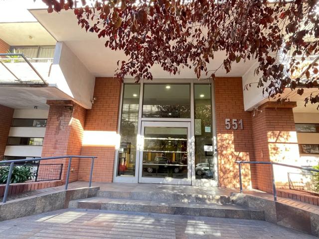 Central, a pasos mall del centro, 2 dorm. tipo mariposa