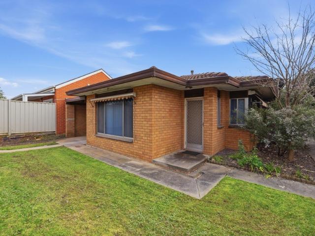 CENTRAL ADDRESS. EFFORTLESS LIVING. EXCEPTIONAL VALUE