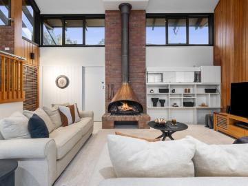 Central Albury Charm