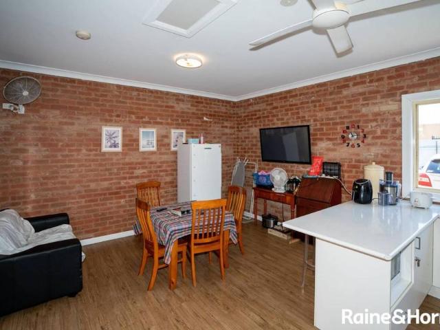 Central and Convenient *UTILITIES INCLUDED