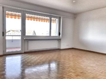 Central and light flooded 3.5 room apartment