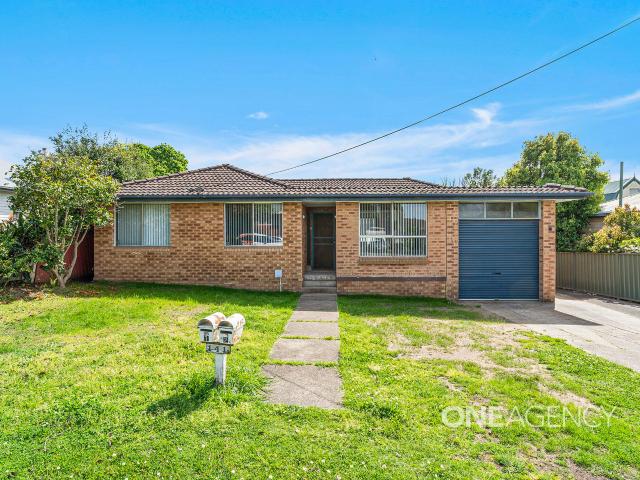 CENTRAL AND LOW MAINTENANCE LIVING IN THE HEART OF NOWRA
