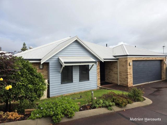 Central and secure location, with excellent proximity to services