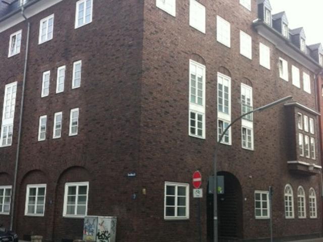 Central Apartment In Cologne, Koln Amsterdam Apartments for Rent