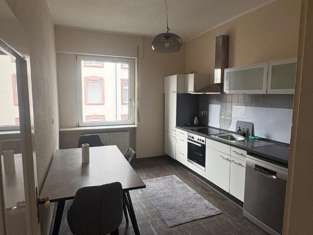 Central apartment in Offenbach with balcony