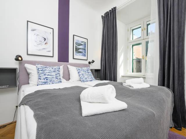 Central Business Apartment