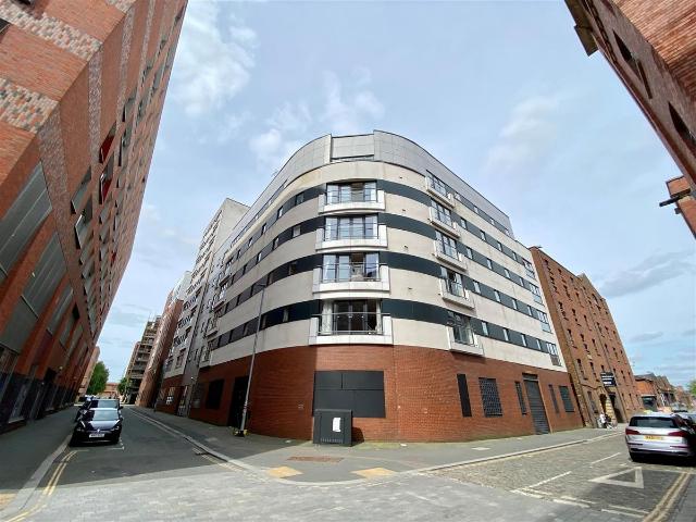 Central, Bengal Street, Manchester M4, 2 bed flat to rent, £1,200 pcm | PrimeLocation