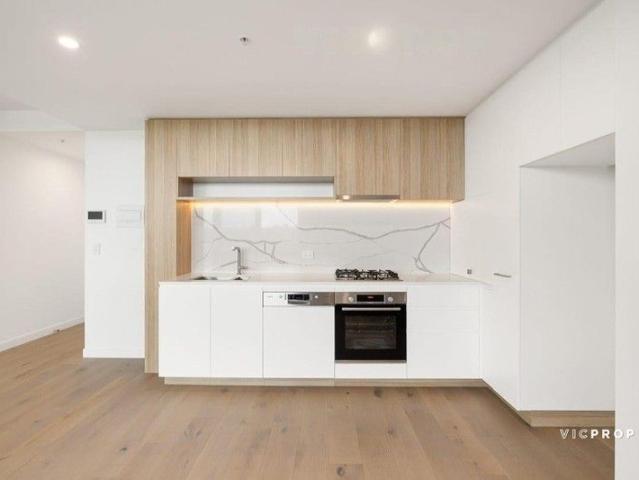 Central Box Hill Sensation with Light Filled Radiance