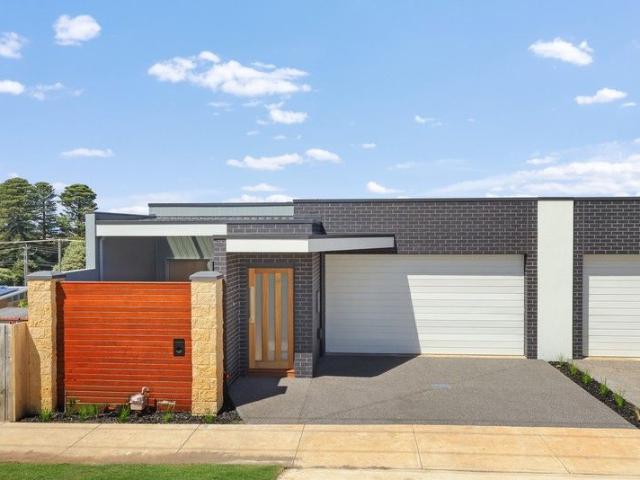 Central Brand New Townhouse