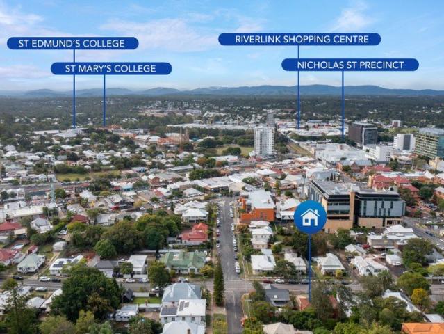 CENTRAL CBD POSITION. TWO LEVELS. MEDIUM DENSITY ZONING