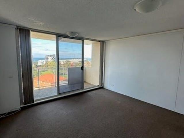 CENTRAL CBD, RENOVATED 2 BEDROOM UNIT