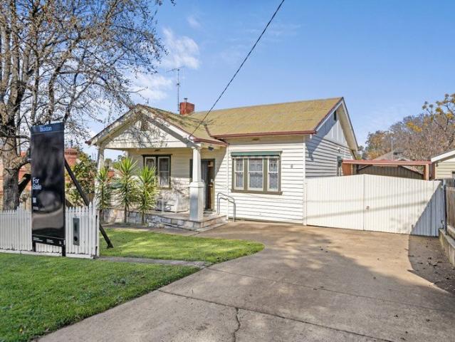Central Character, Charm & Convenience