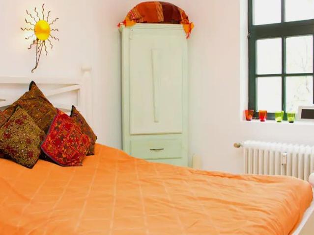 CENTRAL, CHARMING, MEDITERRANEAN FLAT, Koln Amsterdam Apartments for Rent