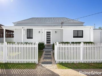 Central Charming Cottage