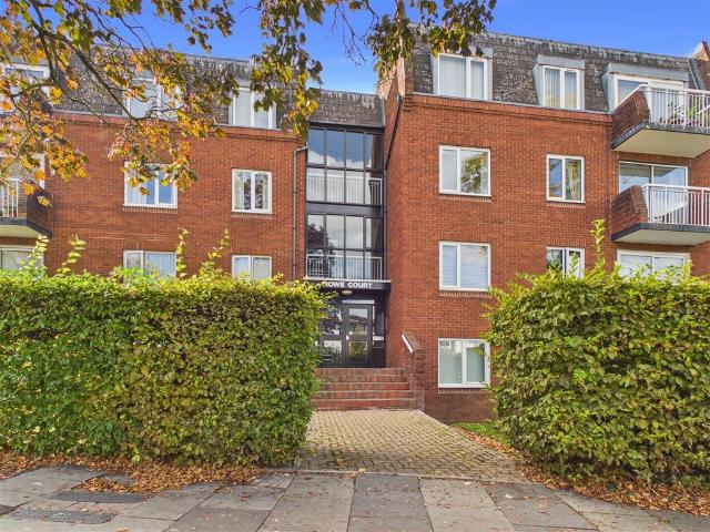 Central Cheltenham, GL50 2 bed flat to rent £1,250 pcm £288 pw