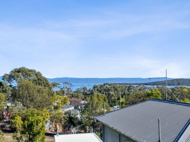 Central Coastal Convenience in Coles Bay