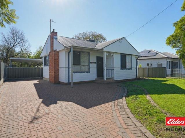 CENTRAL COTTAGE STYLE WITH INVESTMENT APPEAL