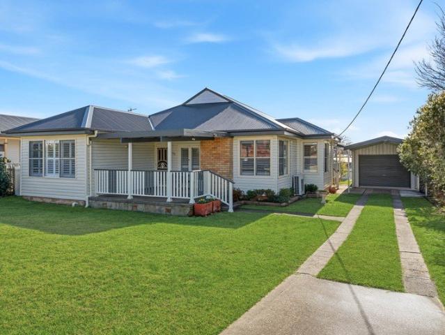 Central, comfortable and space for the whole family!