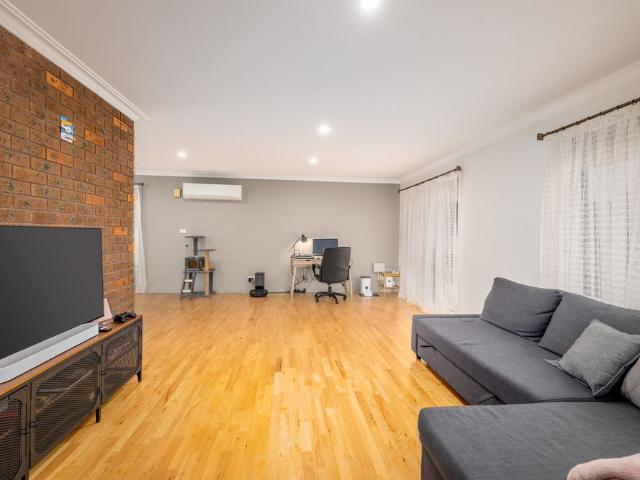 CENTRAL, COMFORTABLE & LOW MAINTENANCE LIVING