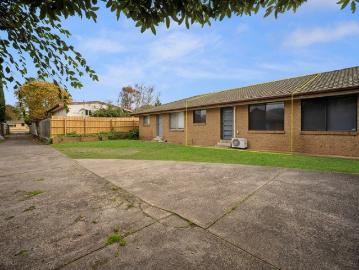 Central Convenience, Easy Living