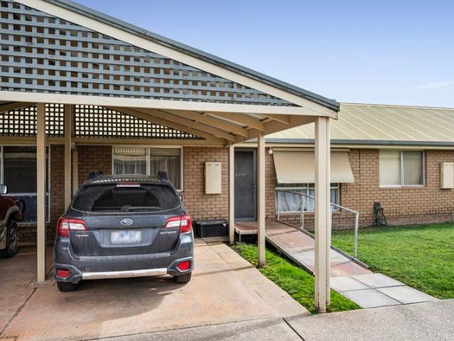Central Convenience with an Excellent Investment Opportunity