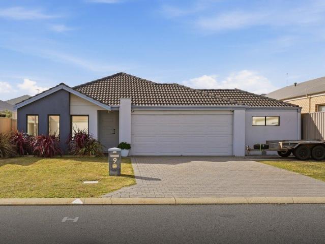 CENTRAL CONVENIENCE WITH SOUGHT AFTER ADDED EXTRAS INCLUDING DRIVE THROUGH ACCESS AND A BUILT IN WORKSHOP