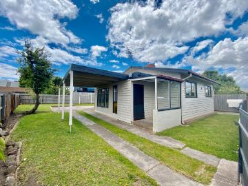 Geelong, Greater Geelong, Victoria - Equipped kitchen