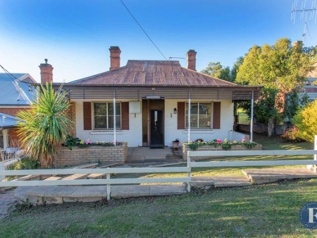 Central Cottage