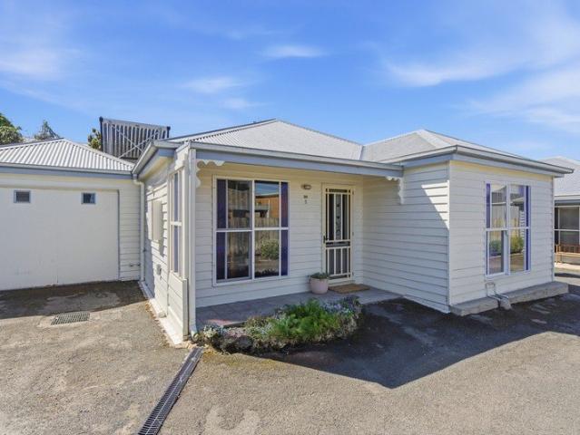 Central Cottage Investment or home