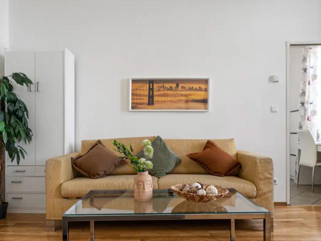 Central Dreamscape Haven for Vienna Explorers