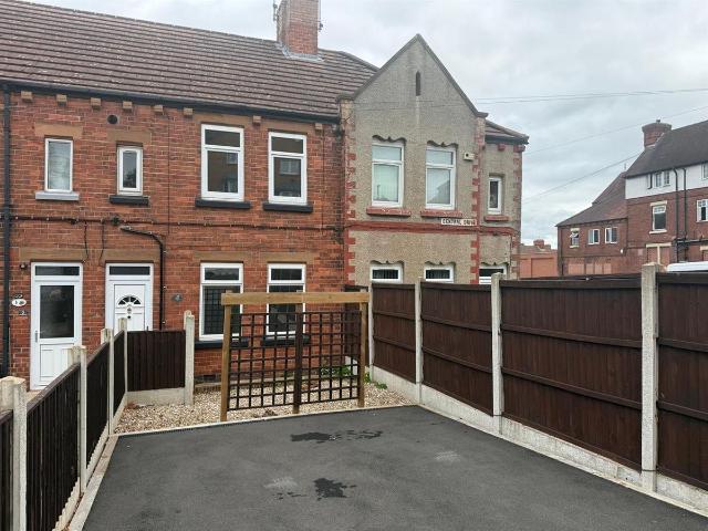 Central Drive, Shirebrook, Mansfield NG20, 3 bed terraced house to rent, £900 pcm | PrimeLocation