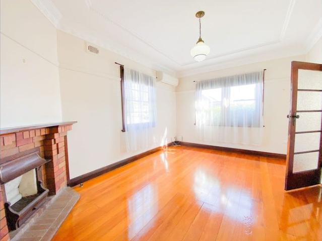 Central East Maitland Gem with Space, Style & Convenience!