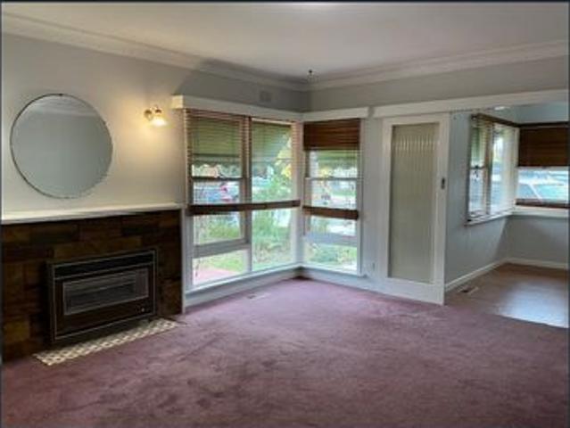 Walking distance to GVH & Bourchier St Primary School