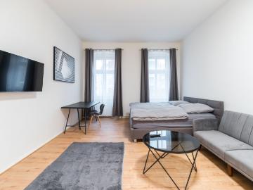 Central, fantastic 3 bedroom apartment