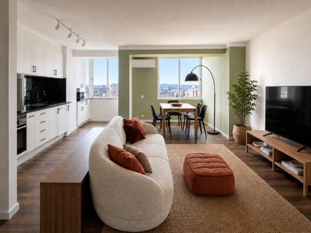 Central Faro 4BR with Balcony & Ria Views