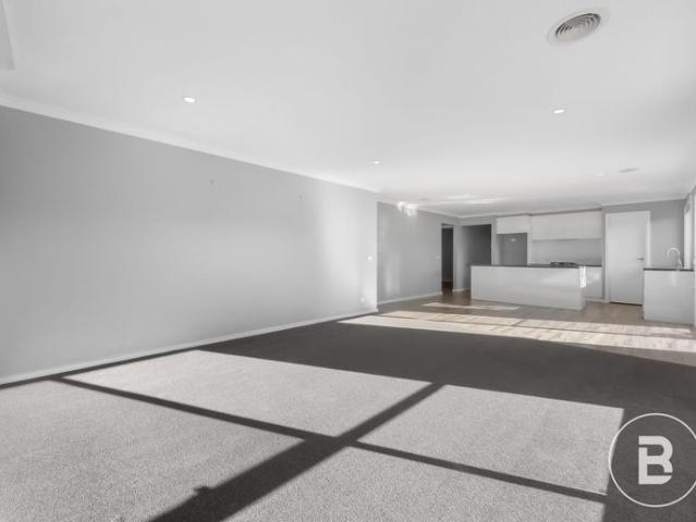 CENTRAL FOUR BEDROOM HOME AWAITS!
