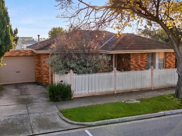 Central Frankston Living with Lifestyle Appeal