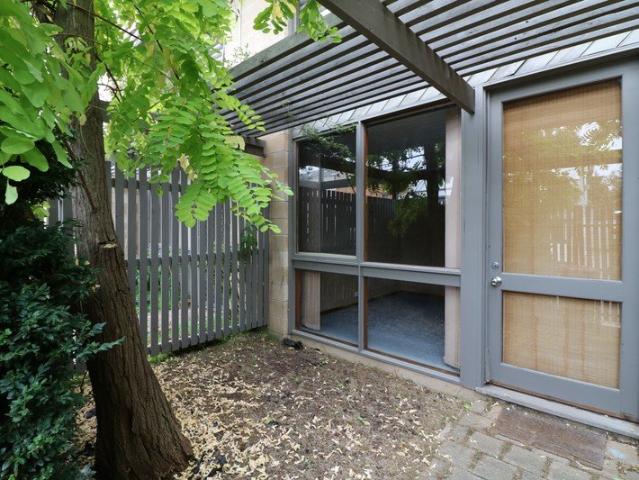 Central Geelong! No need for a car! *6 Month Lease Only