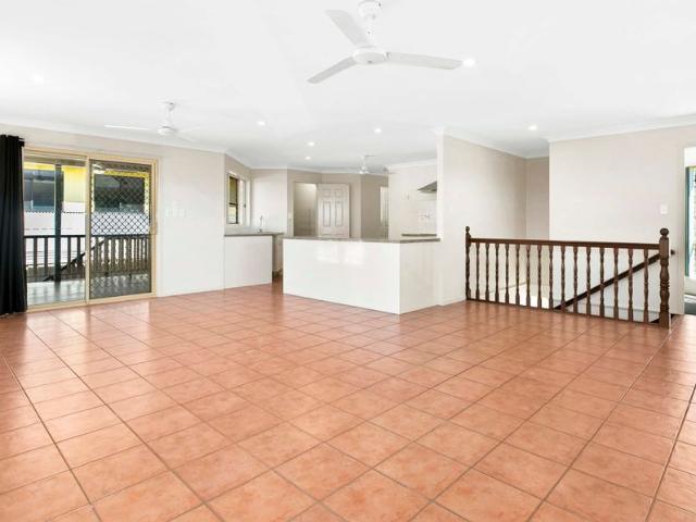 CENTRAL HERVEY BAY SPACIOUS DUEL LIVING HOME