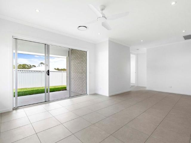 CENTRAL HERVEY BAY SPACIOUS HOME