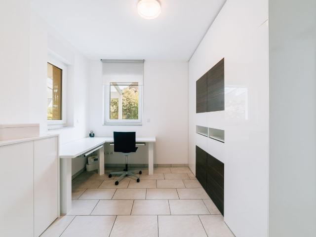 Central home with sunny garden vis à vis to the Hürth Park between Cologne and Bonn, Hurth Amsterdam Apartments for Rent