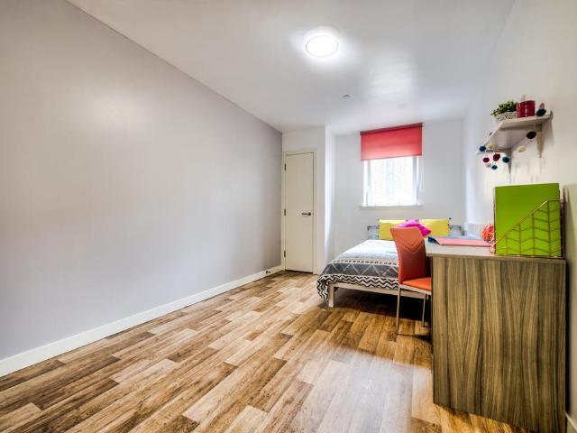 Central House Deluxe Studio at. 1 bed apartment to rent £1,018 pcm £235 pw