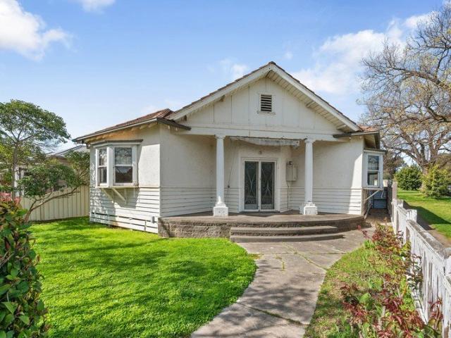 Central Kennington Potential in an Unbeatable Location