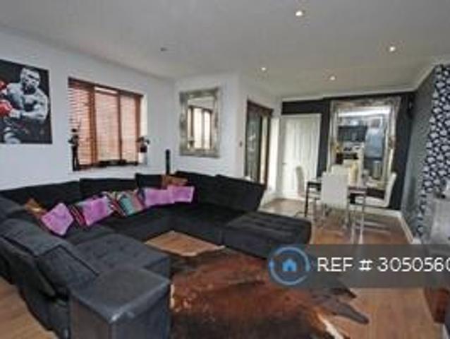 Central Kingston Caversham House. 1 bed flat to rent £1,595 pcm £368 pw