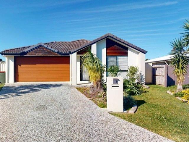 Central Lakes Beauty with Swimming Pool