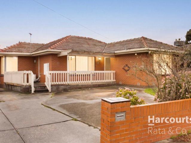 Central Lalor Living
