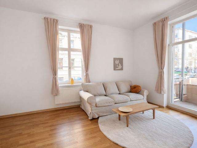 Central Leipzig 2 Bedroom Apartment with Plenty of Space, Leipzig Amsterdam Apartments for Rent