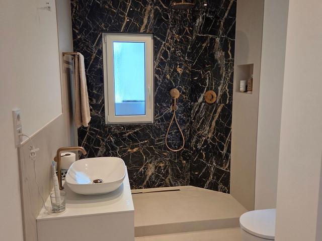Central, light flooded 4 room apartment, Dusseldorf Amsterdam Apartments for Rent