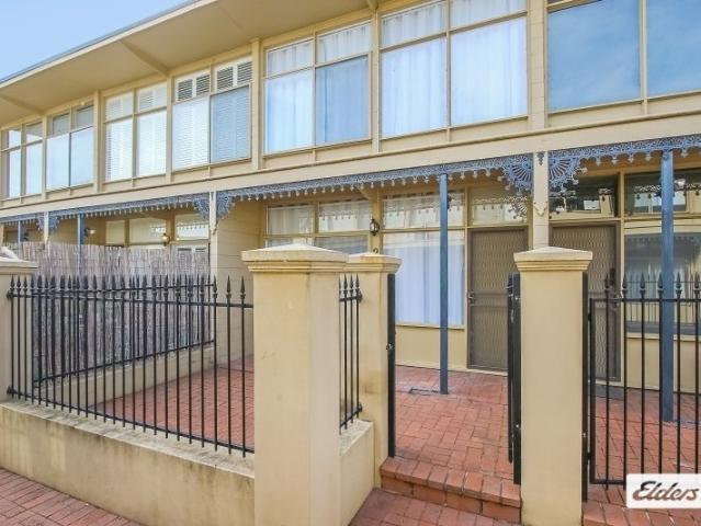Central Living. Timeless Appeal!