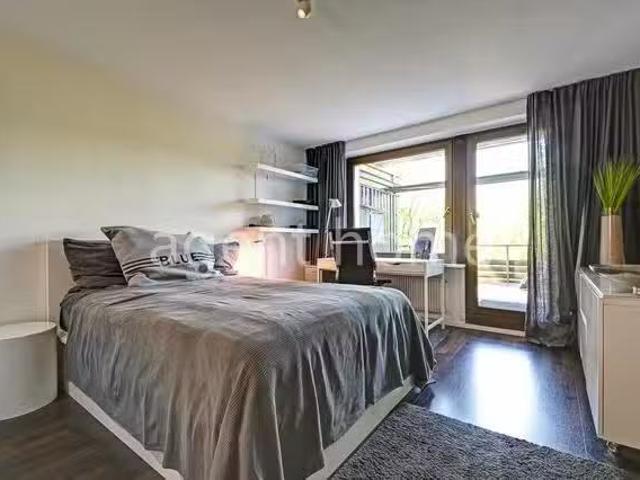 CENTRAL LIVING Gemütliche Wohnung mit Balkon